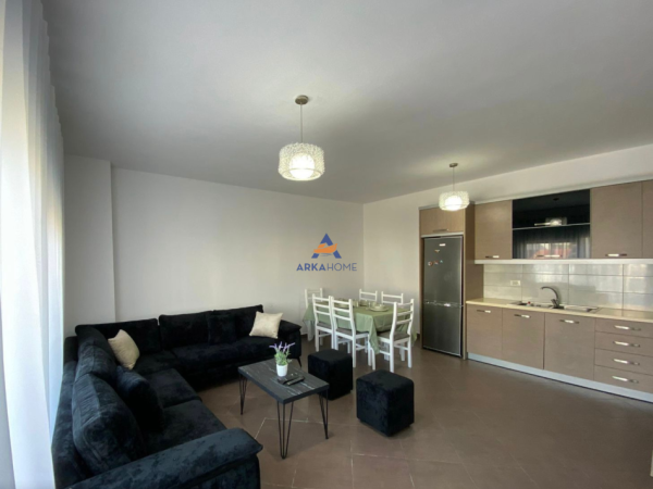 Tirane, jepet me qera apartament 2+1+Ballkon Kati 3, 96 m² 800 € (ZOGU I ZI)