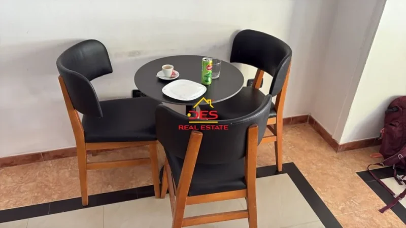 Vlore, shitet ambjent biznesi Kati 0, (bulevard, Vlorë)