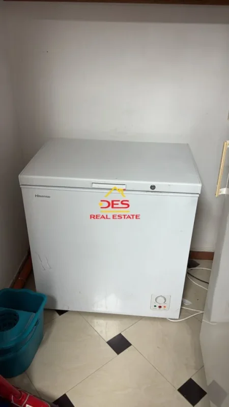 Vlore, shitet ambjent biznesi Kati 0, (bulevard, Vlorë)