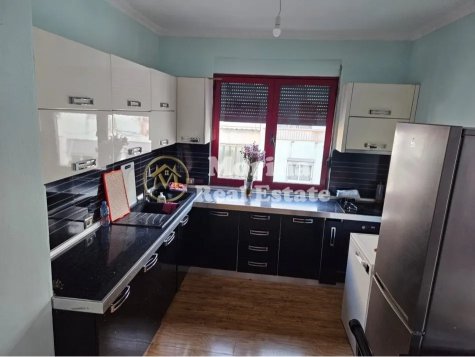 Tirane, jepet me qera apartament 1+1 Kati 6, 70 m² 400 € (Misto Mame)