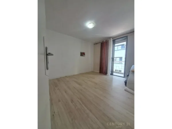 Tirane, shes apartament 2+1 Kati 4, 68 m² 160.000 € (Kafe Flora)