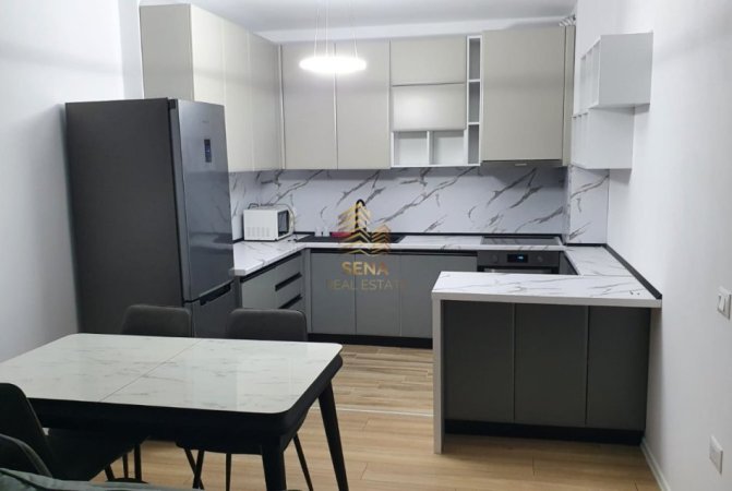 Tirane, shitet apartament 2+1+Ballkon Kati 7, 106 m² 210.000 € (Rruga Kongresi i Manastirit)