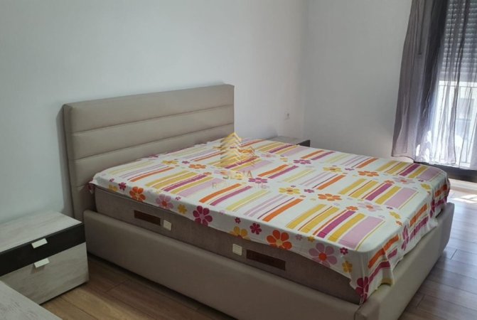 Tirane, shitet apartament 2+1+Ballkon Kati 7, 106 m² 210.000 € (Rruga Kongresi i Manastirit)