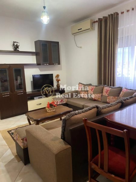Tirane, jepet me qera apartament 1+1 Kati 2, 75 m² 400 € (Laprake)
