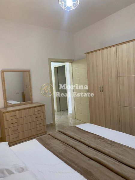 Tirane, jepet me qera apartament 1+1 Kati 2, 75 m² 400 € (Laprake)