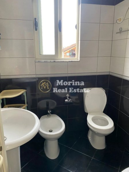 Tirane, jepet me qera apartament 1+1 Kati 2, 75 m² 400 € (Laprake)