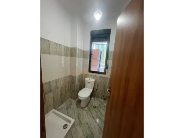 0683487469 Tirane, jepet me qera apartament 3+1 Kati 6, 120 m² 650 € (Ministir e Jashtme)