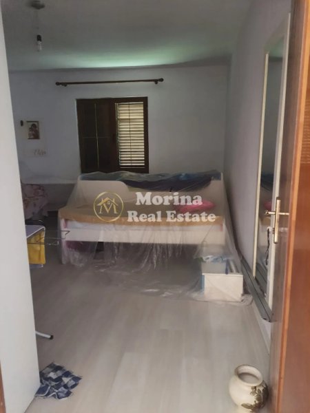 Tirane, jepet me qera shtepi 2+1 Kati 2, 100 m² 400 € (Institut)