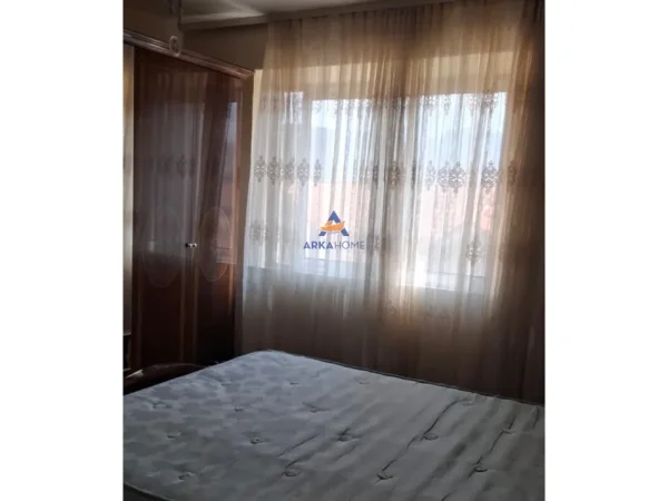 Tirane, shitet apartament 2+1+Ballkon Kati 4, 76 m² 132.000 € (RRUGA FERIT XHAJKO)