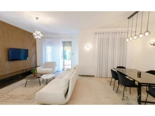 Tirane, jepet me qera apartament 2+1+Ballkon Kati 3, 380 m² 3.300 € (Porta e Gjelber)