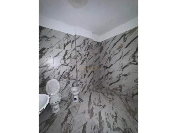 0683487469 Tirane, shitet apartament 2+1 Kati 3, 104 m² 88.000 € (Kompleksi Mehillaj , KAMEZ)