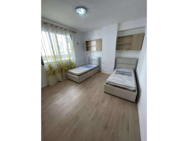 Tirane, jepet me qera apartament 2+1 Kati 2, 91 m² 480 € 