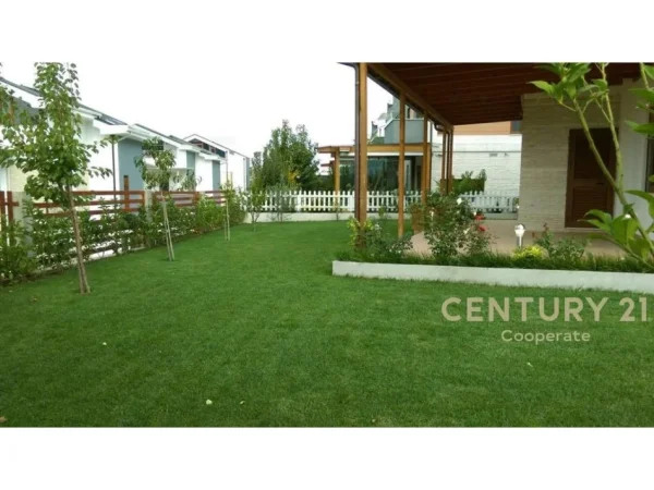 Tirane, shes Vile 5+1 , 420 m² 1.200.000 € (KOMPLEKSI COLOMBO)