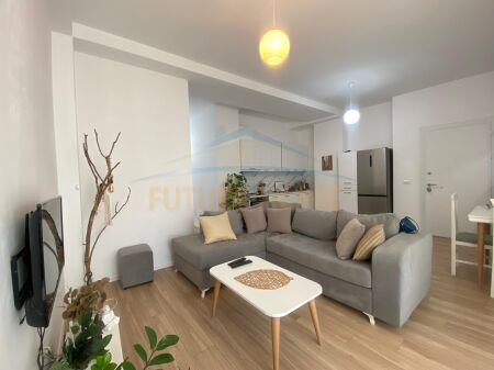 Tirane, shitet apartament 2+1 Kati 5, 90 m² 