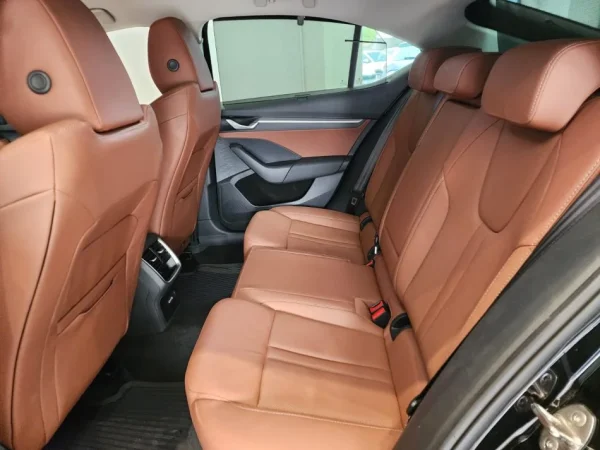 Tirane, jap me qera makine SKODA Nafte, e zeze automatik Kondicioner 10 km 80 €