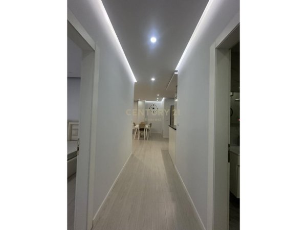 Tirane, jepet me qera apartament 2+1 Kati 5, 113 m² 550 € (Astir)