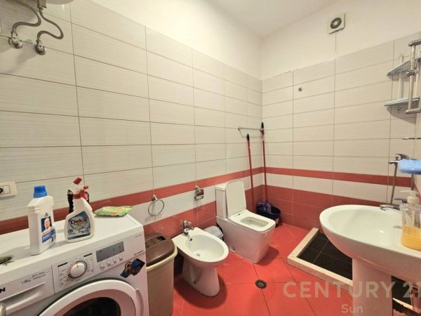 Tirane, jepet me qera apartament 1+1 Kati 2, 75 m² 350 € (Astir)