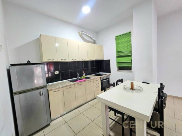 Tirane, jepet me qera apartament 1+1 Kati 2, 75 m² 350 € (Astir)