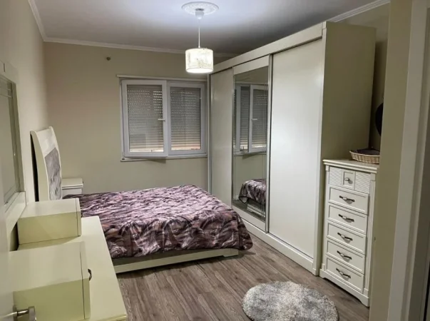 Tirane, shes apartament 2+1+verande 14 m2, Kati 2, 101 m² 145.000 € (PRANE RESTORANT FRESKU)