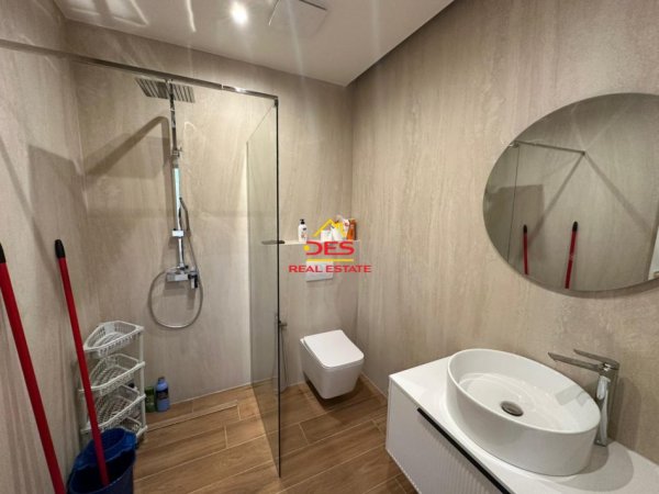Vlore, jepet me qera apartament 1+1+Ballkon Kati 3, 70 m² 400 € (Rruga Murat Tërbaçi)