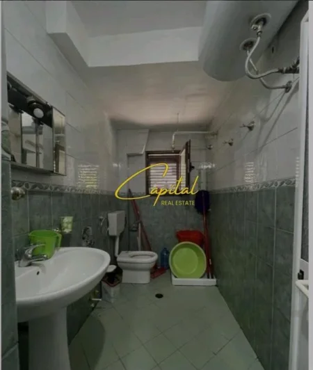 Tirane, jepet me qera apartament 2+1 Kati 1, 102 m² 550 € (21 DHJETORI)