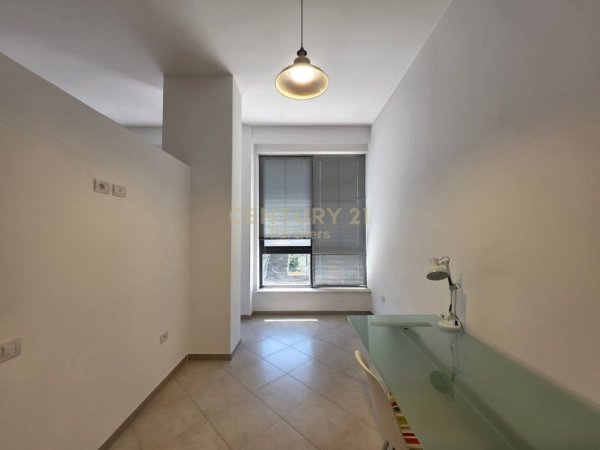 Tirane, jepet me qera apartament 1+1 Kati 1, 55 m² 350 € (Astir)