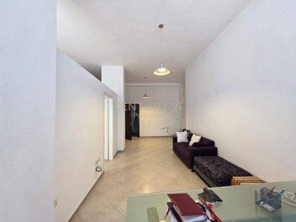 Tirane, jepet me qera apartament 1+1 Kati 1, 55 m² 350 € (Astir)