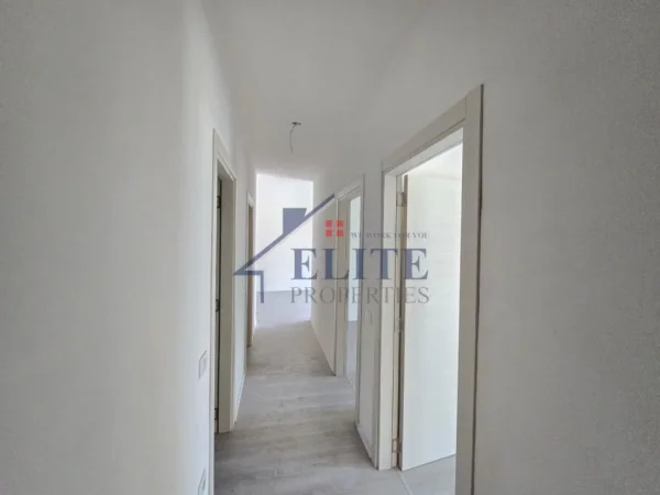 Tirane, shitet apartament 2+1+Ballkon Kati 3, 108 m² 141.180 € 