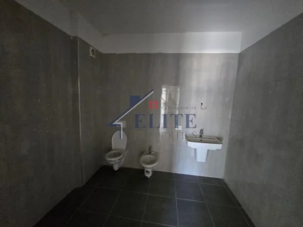 Tirane, shitet apartament 2+1+Ballkon Kati 3, 108 m² 141.180 € 