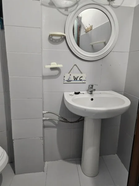 Tirane, jepet me qera apartament 1+1+Ballkon Kati 0, 50 m² 360 € (Don Bosko)