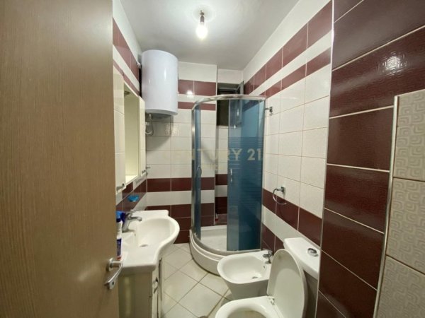 Tirane, shes apartament 1+1 Kati 4, 73 m² 90.000 € (spitali Hygeia)