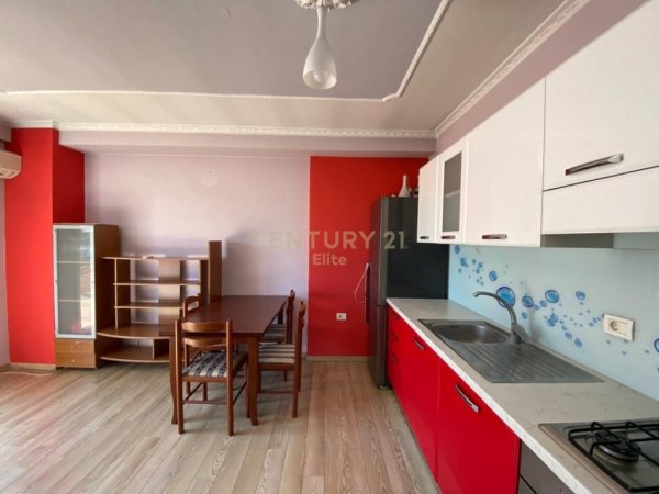 Tirane, shes apartament 1+1 Kati 4, 73 m² 90.000 € (spitali Hygeia)