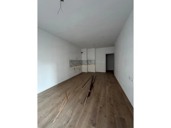 Tirane, shitet apartament 2+1+Ballkon Kati 3, 104 m² 88.000 € 