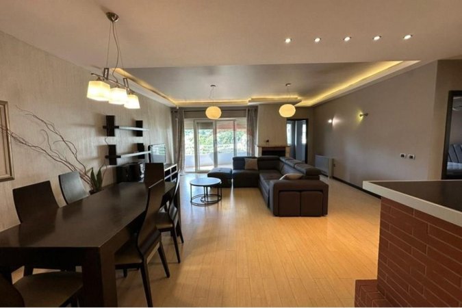 Tirane, jepet me qera apartament 3+1 Kati 4, 150 m² 650 € (Kodra e diellit)