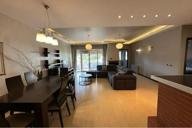 Tirane, jepet me qera apartament 3+1 Kati 4, 150 m² 650 € (Kodra e diellit)