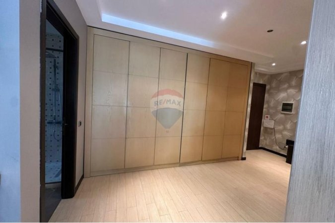 Tirane, jepet me qera apartament 3+1 Kati 4, 150 m² 650 € (Kodra e diellit)