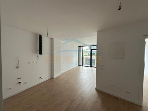 Tirane, jepet me qera apartament 2+1+Ballkon , 90 m² 1.500 € 