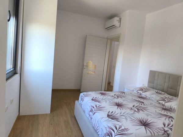 Tirane, jepet me qera apartament 2+1+Ballkon , 85 m² 750 € (Rruga Don Bosko)