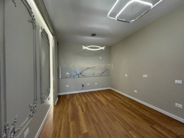 Tirane, shes apartament 1+1 , 61 m² 130.000 € (rruga Naim Frasheri)