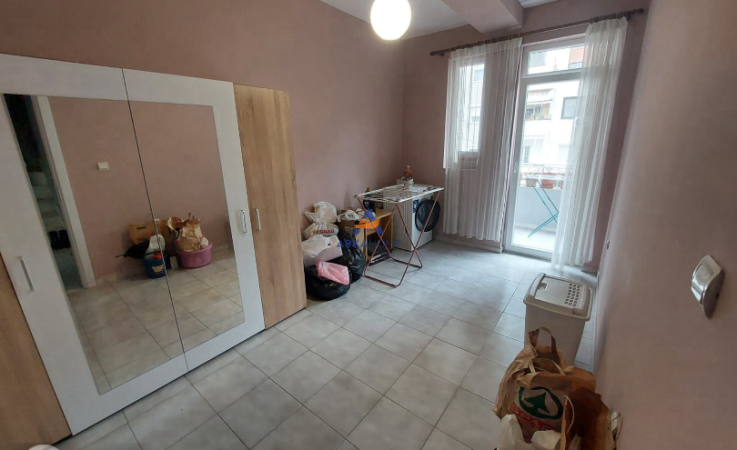 Shqiperi, jap me qera shtepi 3 Katshe Kati 3, 210 m² 1.200 € (TE SHKOLLA BALETIT,QENDER)