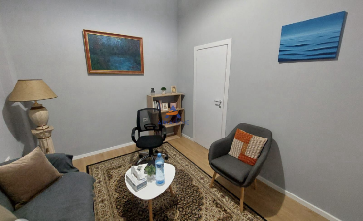 Shqiperi, jap me qera shtepi 3 Katshe Kati 3, 210 m² 1.200 € (TE SHKOLLA BALETIT,QENDER)