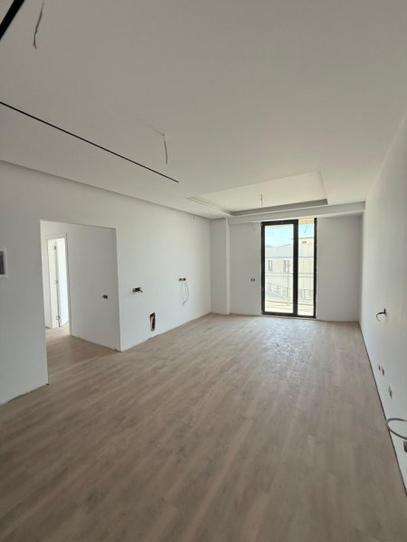 Tirane, shitet apartament 3+1+Ballkon Kati 10, 140 m² 300.000 € (Rruga Mine Peza)