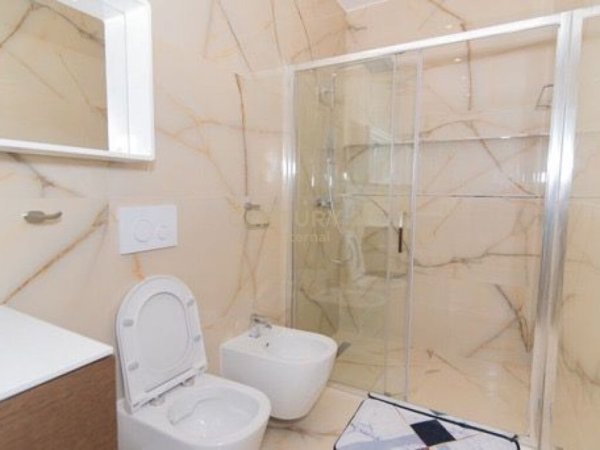 Tirane, shes apartament 2+1 Kati 9, 142 m² 327.000 € (Astir)