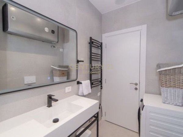 Tirane, shes apartament 2+1 Kati 9, 142 m² 327.000 € (Astir)
