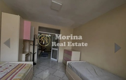 Tirane, jepet me qera apartament 2+1 Kati 1, 75 m² 550 € (21 Dhjetori)