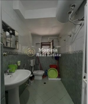 Tirane, jepet me qera apartament 2+1 Kati 1, 75 m² 550 € (21 Dhjetori)