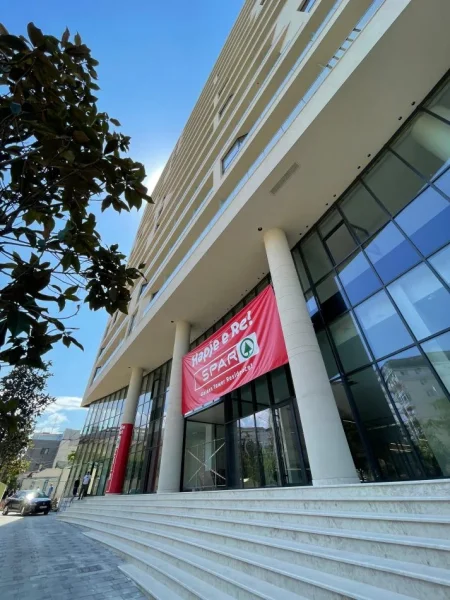 Tirane, shitet apartament 2+1+Ballkon Kati 3, 122 m² 254.000 € (Mine Peza)