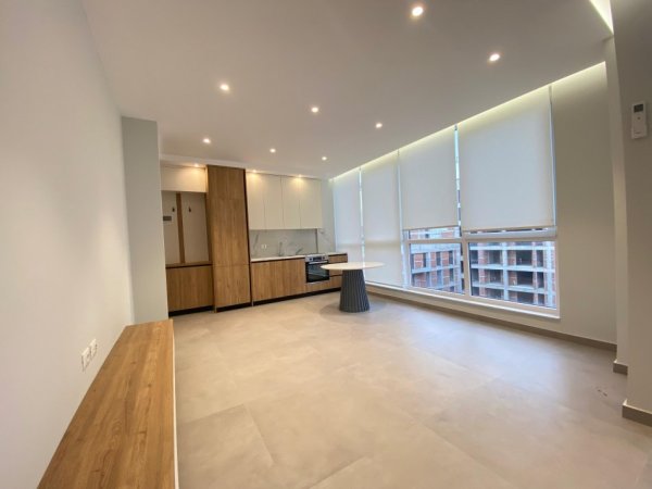 Tirane, jepet me qera apartament 2+1 Kati 5, 91 m² 800 € (Bulevardi i Ri)