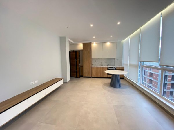 Tirane, jepet me qera apartament 2+1 Kati 5, 91 m² 800 € (Bulevardi i Ri)
