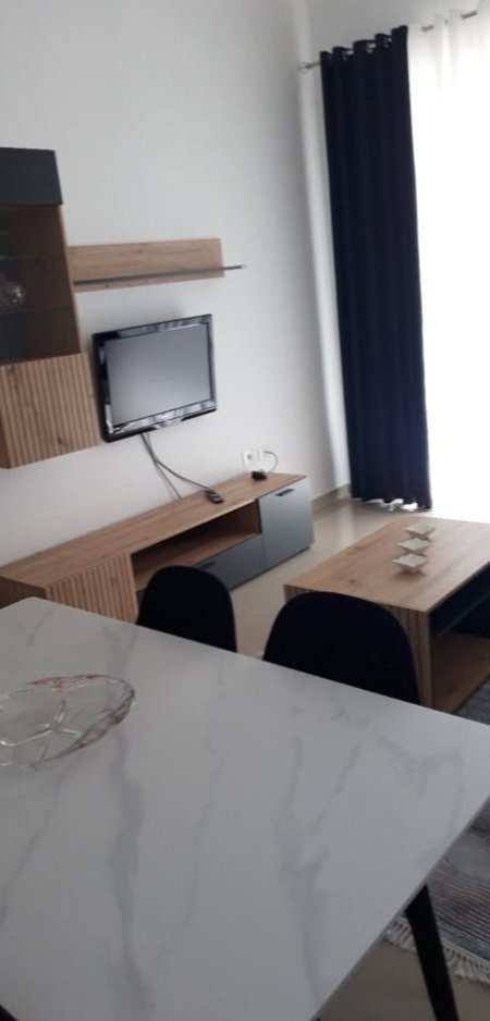 Tirane, jepet me qera apartament 2+1 Kati 1, 94 m² 500 € (Astir, Kompleksi &quot;Tudas&quot;)